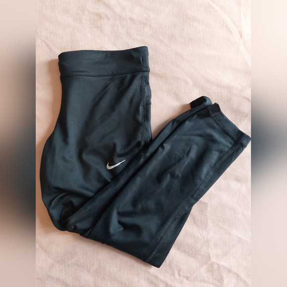 NIKE- capri leggings - Picture 1 of 4